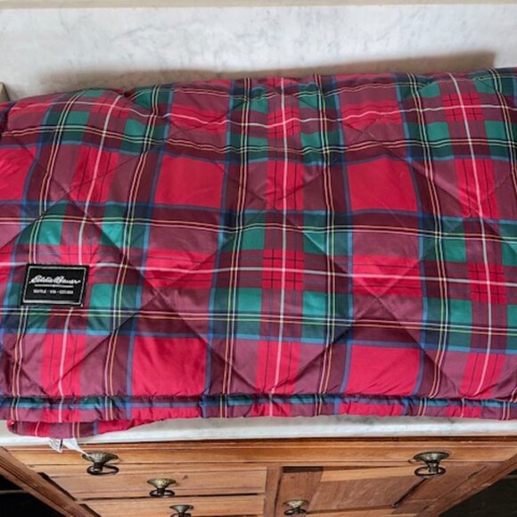EDDIE BAUER Oversized Cardinal Tartan Plaid Down Throw - Picture 2 of 12